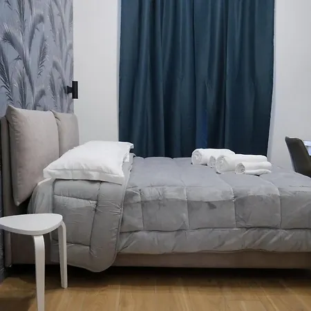 Palazzo Ferrara 1952 Bed & Breakfast