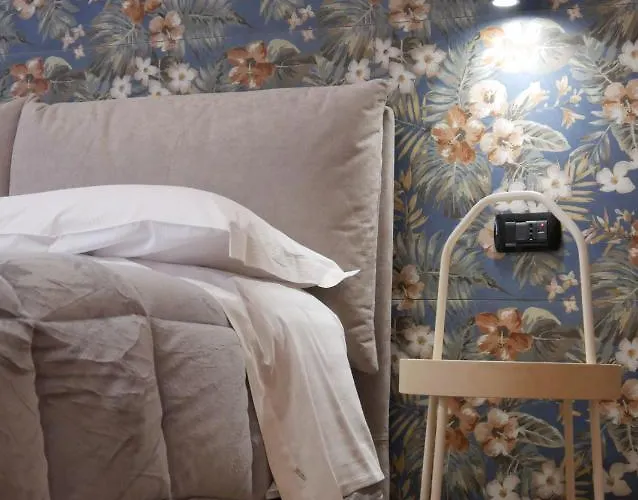 ベッド・アンド・ブレックファスト Palazzo Ferrara 1952 ナポリ