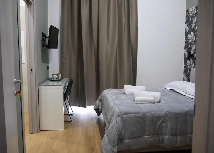 Palazzo Ferrara 1952 ベッド・アンド・ブレックファスト 4*