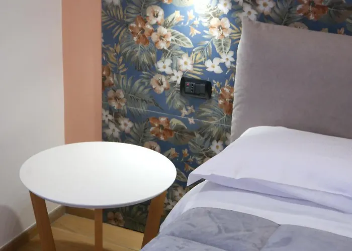 Palazzo Ferrara 1952 ベッド・アンド・ブレックファスト 4*