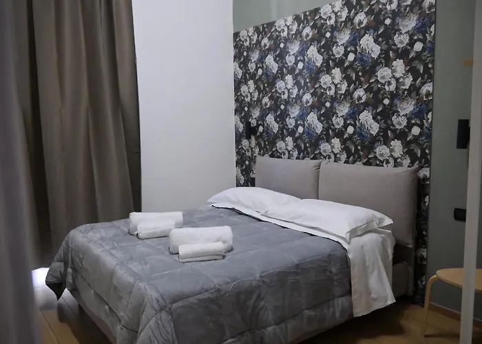 Palazzo Ferrara 1952 4*